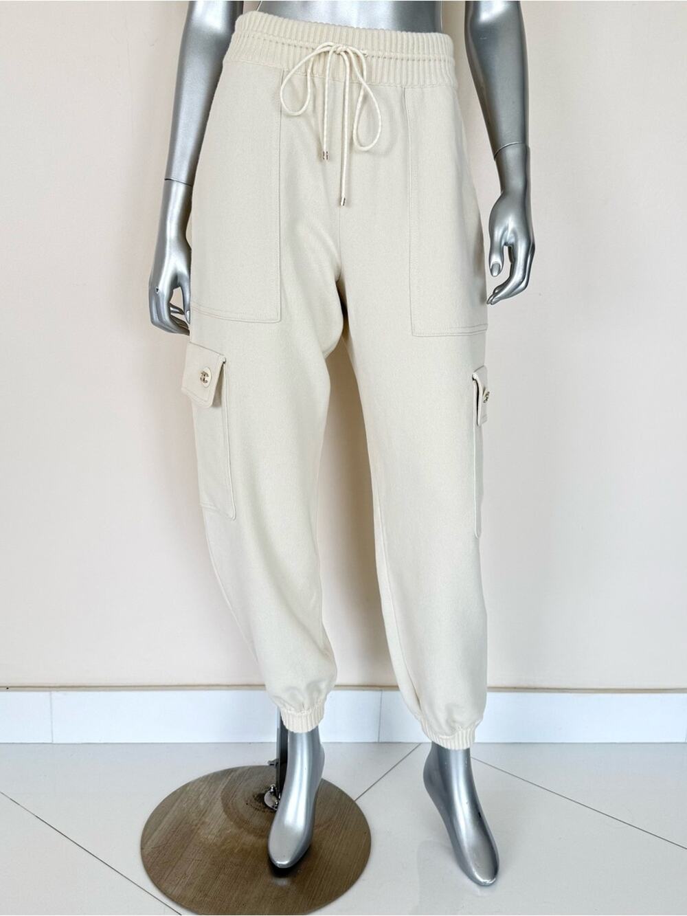 NEW!!! CHANEL cream cashmere 20B CARGO TRACK SWEAT Pants 38 FR or 6 US